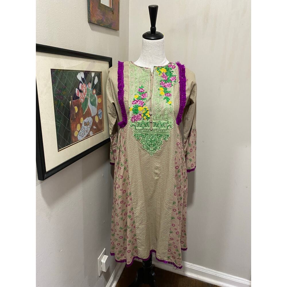 The Fads Dress EU Size 38 = US 6 = US Small Embroidered Dress with Tassels - Picture 9 of 9